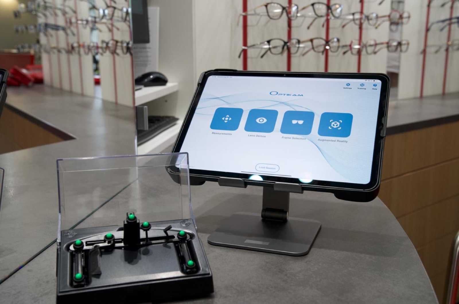 OptikamPad auf dem iPad am Beratungstresen